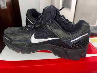 Zapatillas Nike Zoom Vomero 5 Negro Verde Oliva