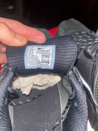 Zapatillas Nike Zoom Vomero 5 Negro Verde Oliva