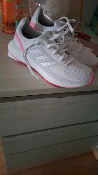Zapatillas Adidas Running Mujer Blancas y Rosas