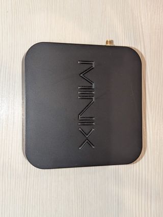 Mini PC Minix Z83-4 + Tastiera Retroilluminata