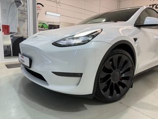 Tesla Model Y Performance 4WD