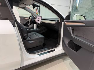Tesla Model Y Performance 4WD