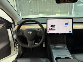 Tesla Model Y Performance 4WD