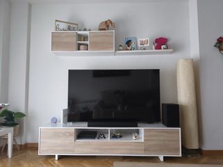 Mueble TV blanco y madera