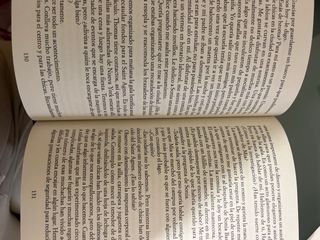 El orfanato del lago. Una joven desaparecida, u...