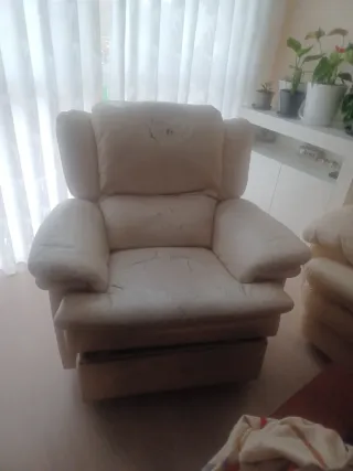 Tresillo Relax Beige y Mesa - Astenersi truffatori