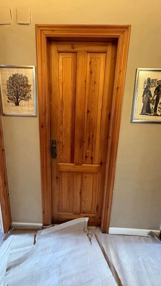 4 Puertas de madera de pino