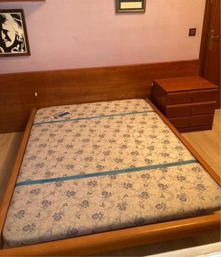 Dormitorio de matrimonio:bastidor cama, 2 mesillas