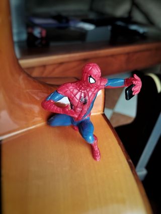 Figura Spiderman Selfie autoretrato con móvil