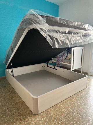 Canapés y colchónes nuevos en ofertas