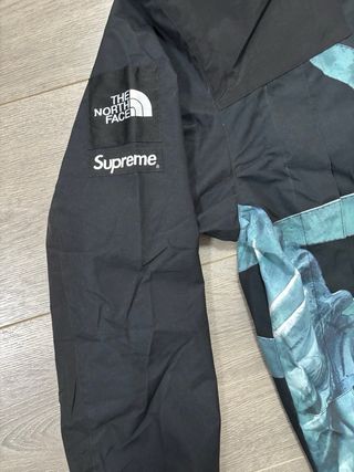Supreme x The North Face Statue of Liberty Jacket
