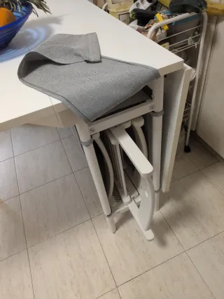 Mesa KALLHÄLL IKEA plegable con almacenaje