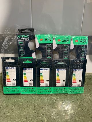 Lote 10 Bombillas LED V-TAC A60 806 Lúmenes