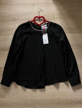 Blusa joya negra