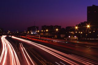 Cámara Nikon EM + Accesorios