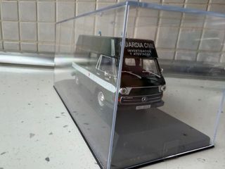 Mercedes N1300 Guardia Civil 1/43