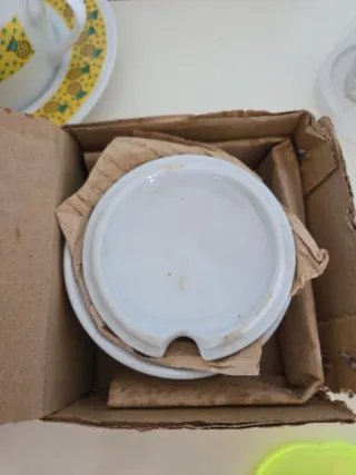 Zuccheriera vintage con decoro floreale