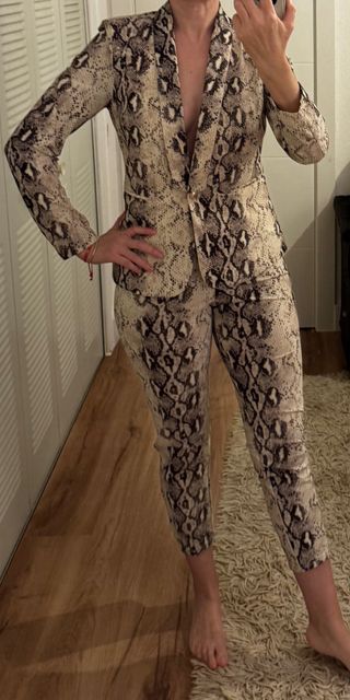 Conjunto Blazer y Pantalón Estampado Serpiente