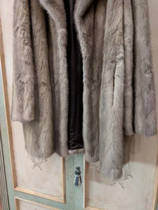 Pelliccia vintage beige