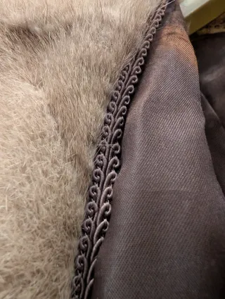 Pelliccia vintage beige