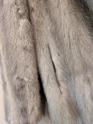 Pelliccia vintage beige