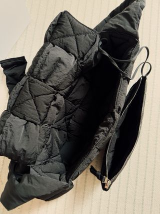 Bolsa Cassette Acolchada Negra