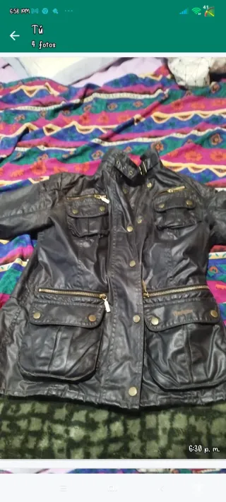 Chaqueta de mujer encerada negra