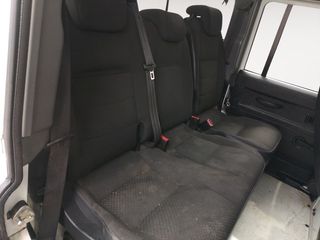 Land-Rover Defender E