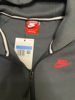 Nike Tech Fleece Pantalones y Sudadera