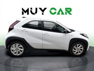 Toyota Aygo X Cross 1.0 VVT-I Play 53 kW (72 CV)