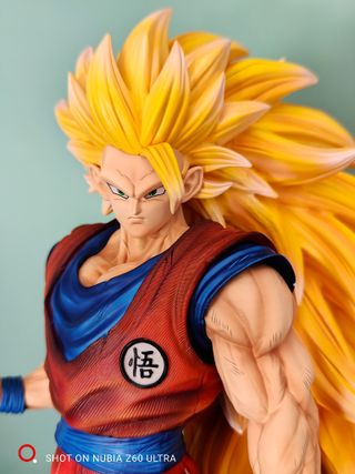 Figure Goku Super Saiyan 3 - 54 cm - DragonBall