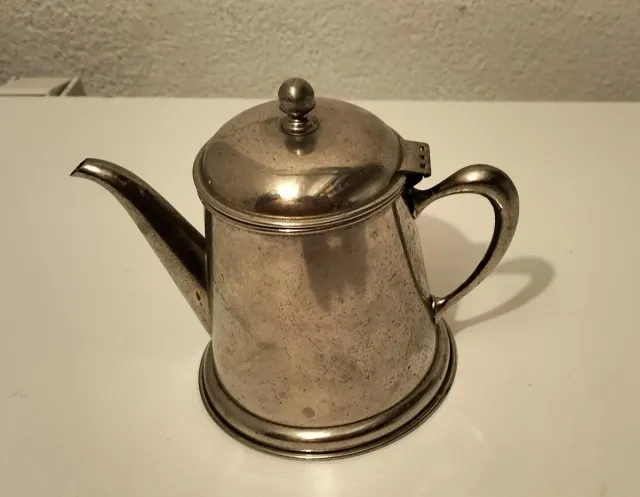 Cafetera Acero Inoxidable. Para Decoración.