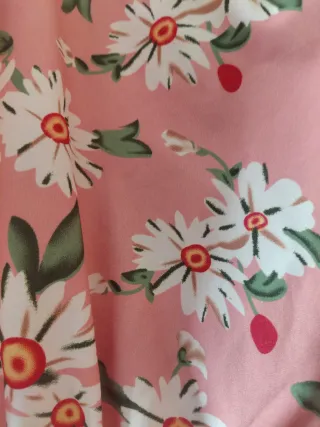 Mono corto floral rosa talla M