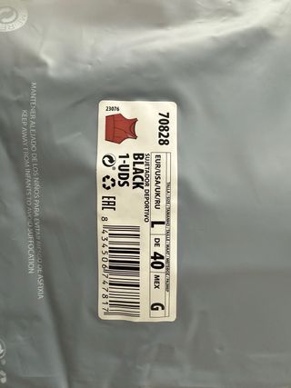 Top deportivo Isabel Mora negro