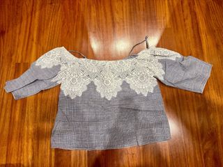Camiseta Hombros Descubiertos Encaje