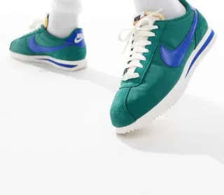 Zapatilla Deportiva Nike Cortez Verde y Azul