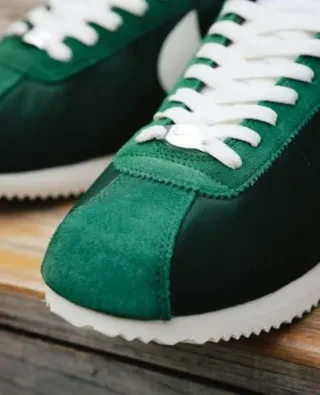 Zapatilla Deportiva Nike Cortez Verde y Azul