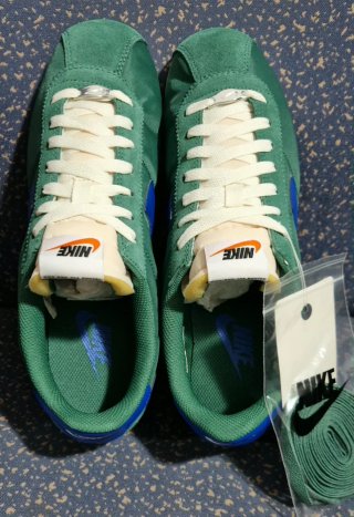 Zapatillas Deportivas Nike Cortez Nylon y Cuero.