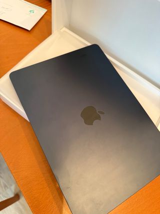 MacBook Air 2023 Azul/Gris Casi Nuevo