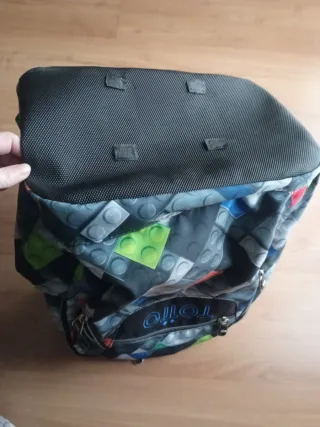 Mochila Totto diseño bloques construcción.