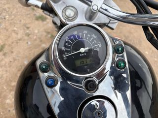 Suzuki Intruder 125cc Negra