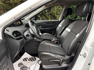 Renault Grand Scenic 2012