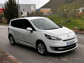 Renault Grand Scenic 2012