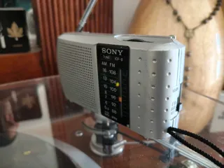 Radio Sony ICF-8