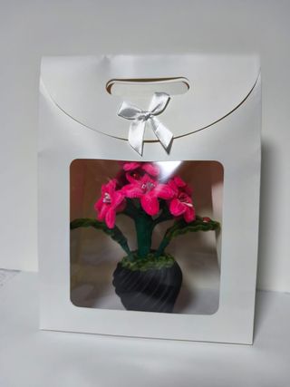 Flores Chenilla Maceta Negra Decorativa