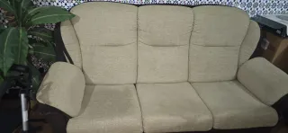 Sofá seminuevo beige y marrón