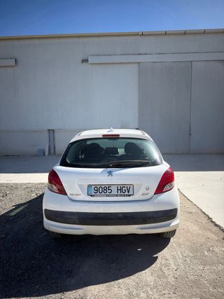 Peugeot 207 2012