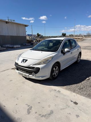 Peugeot 207 2012