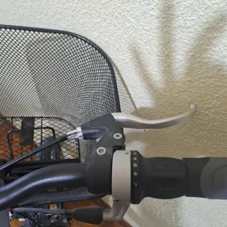 Bicicleta Paseo Gris con Cesta