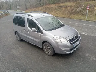 Peugeot Partner Style Hdi100 año 2018 (Preparada)